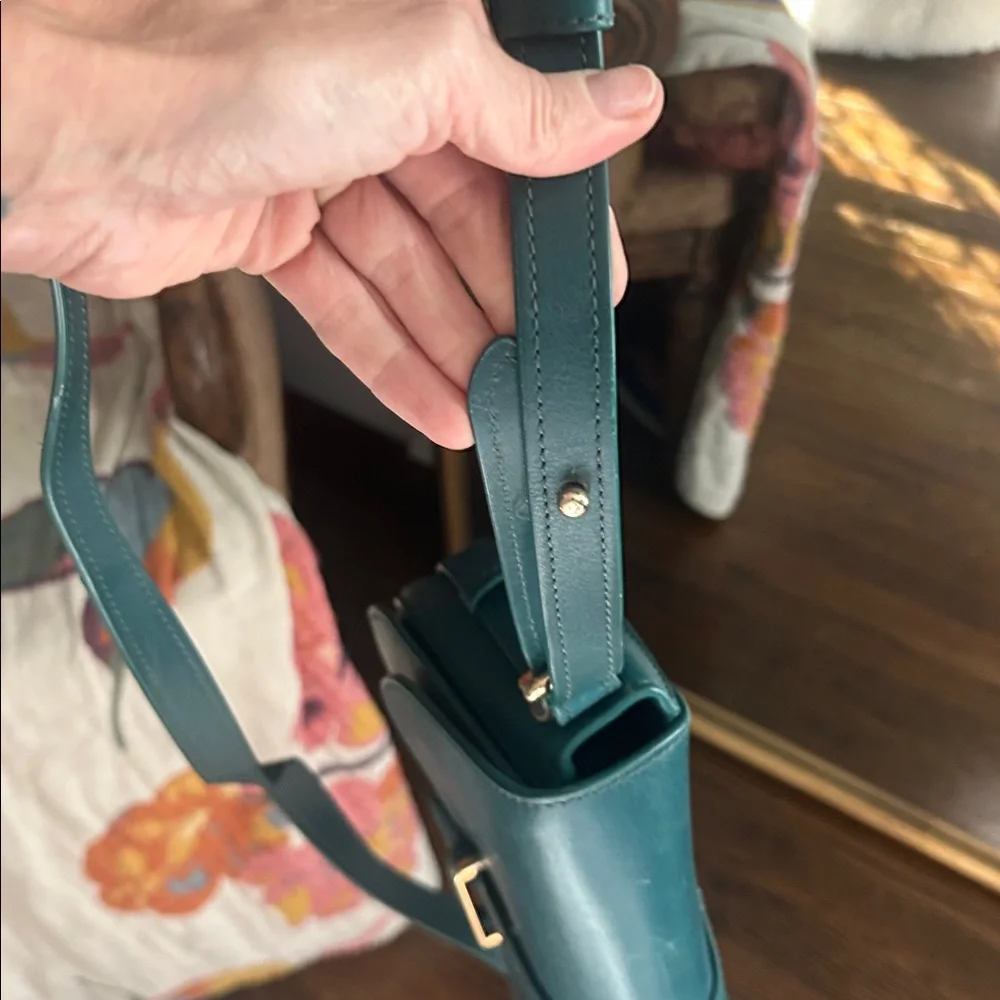 & Other Stories green shoulder bag - Picture 5 of 5